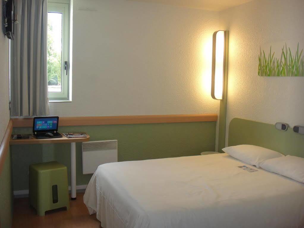 Ibis Budget Chatellerault Nord Exterior foto