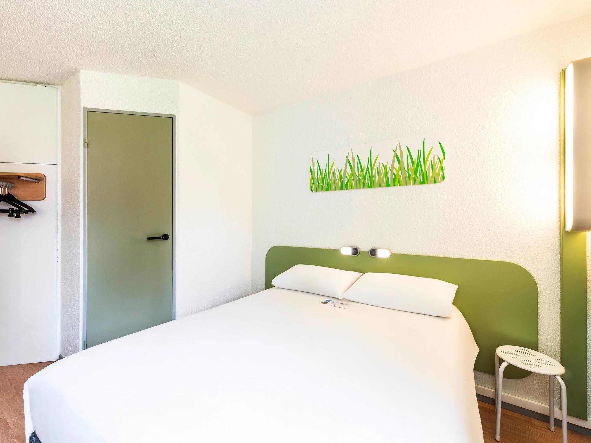 Ibis Budget Chatellerault Nord Exterior foto