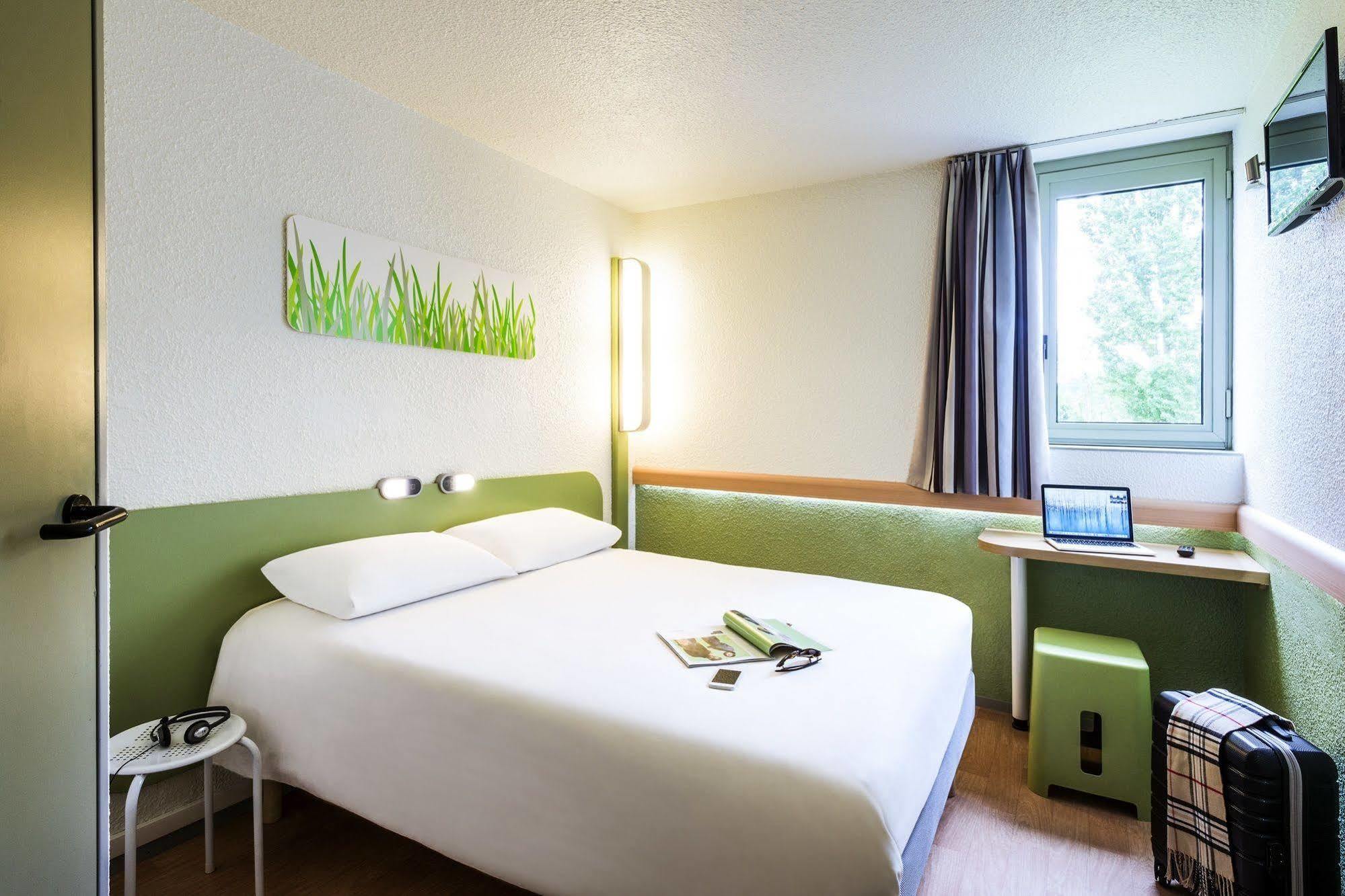 Ibis Budget Chatellerault Nord Exterior foto